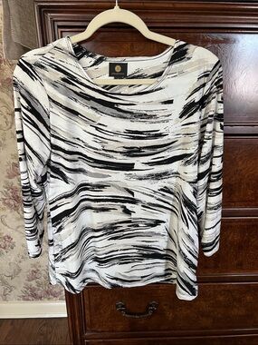 Collection B Black and White Brushstroke Long Sleeve Top